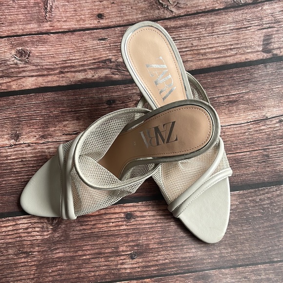 ZARA | Grey faux leather mesh high heel mules sandals - Picture 4 of 12